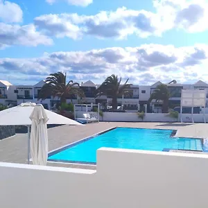 https://apartamento-vero-senator-costa-teguise.in-canary-islands.com